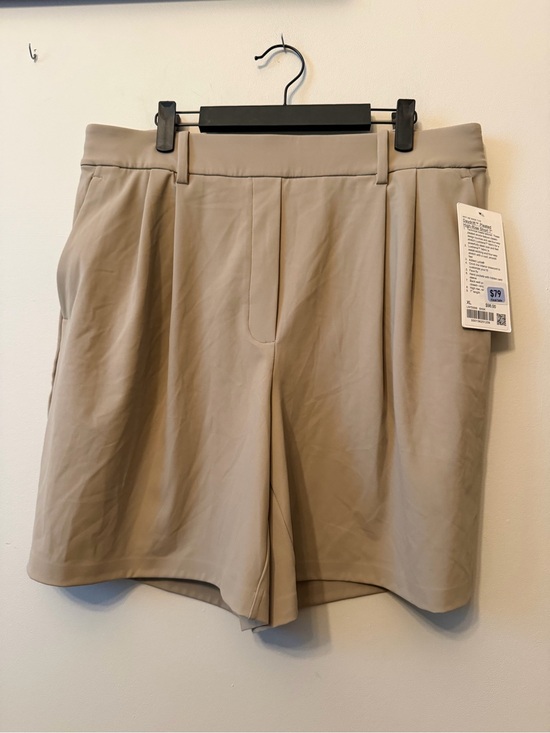 lululemon athletica Pants - NWT Lululemon Daydrift Pleated High-Rise Shorts 7” in Sheer Oak Women’s Size XL